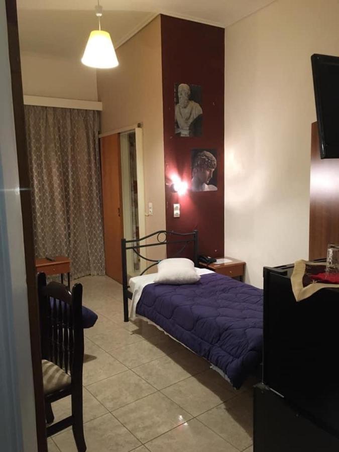 Hotel George Kalamáta Buitenkant foto