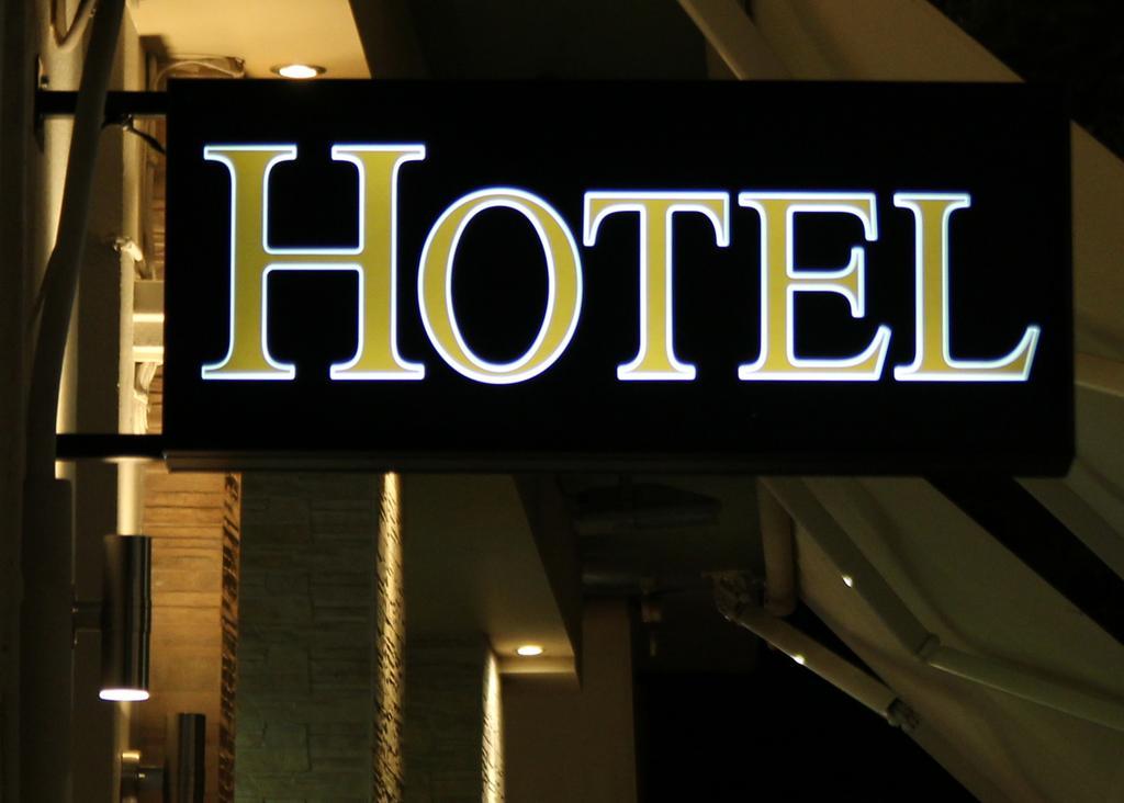 Hotel George Kalamáta Buitenkant foto