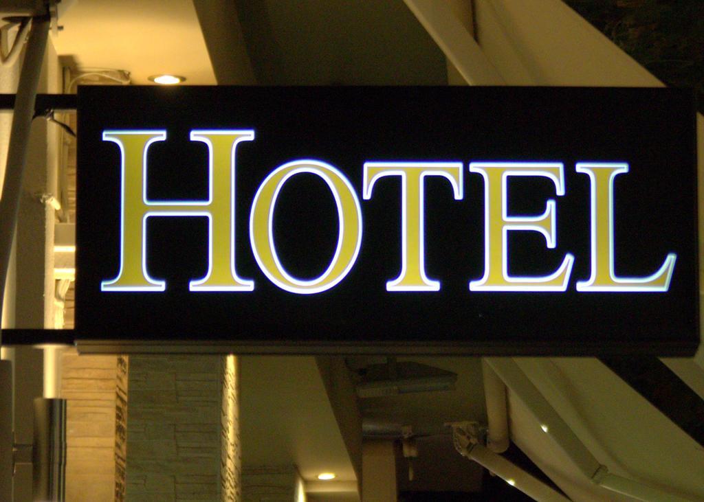 Hotel George Kalamáta Buitenkant foto